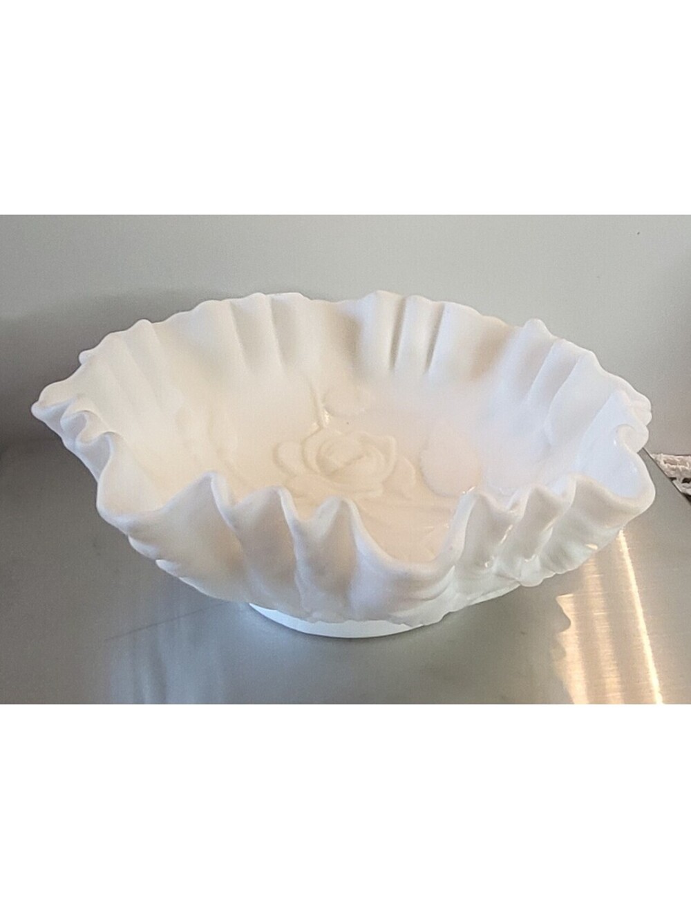 Imperial Milk Glass American Beauty Open Rose c1960s Bowl USA 9"diameter